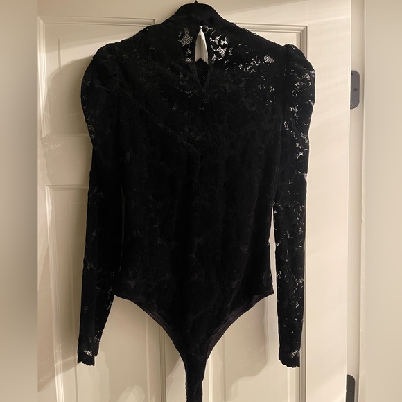 Saylor S lace detailed bodysuit. - Picture 4 of 8